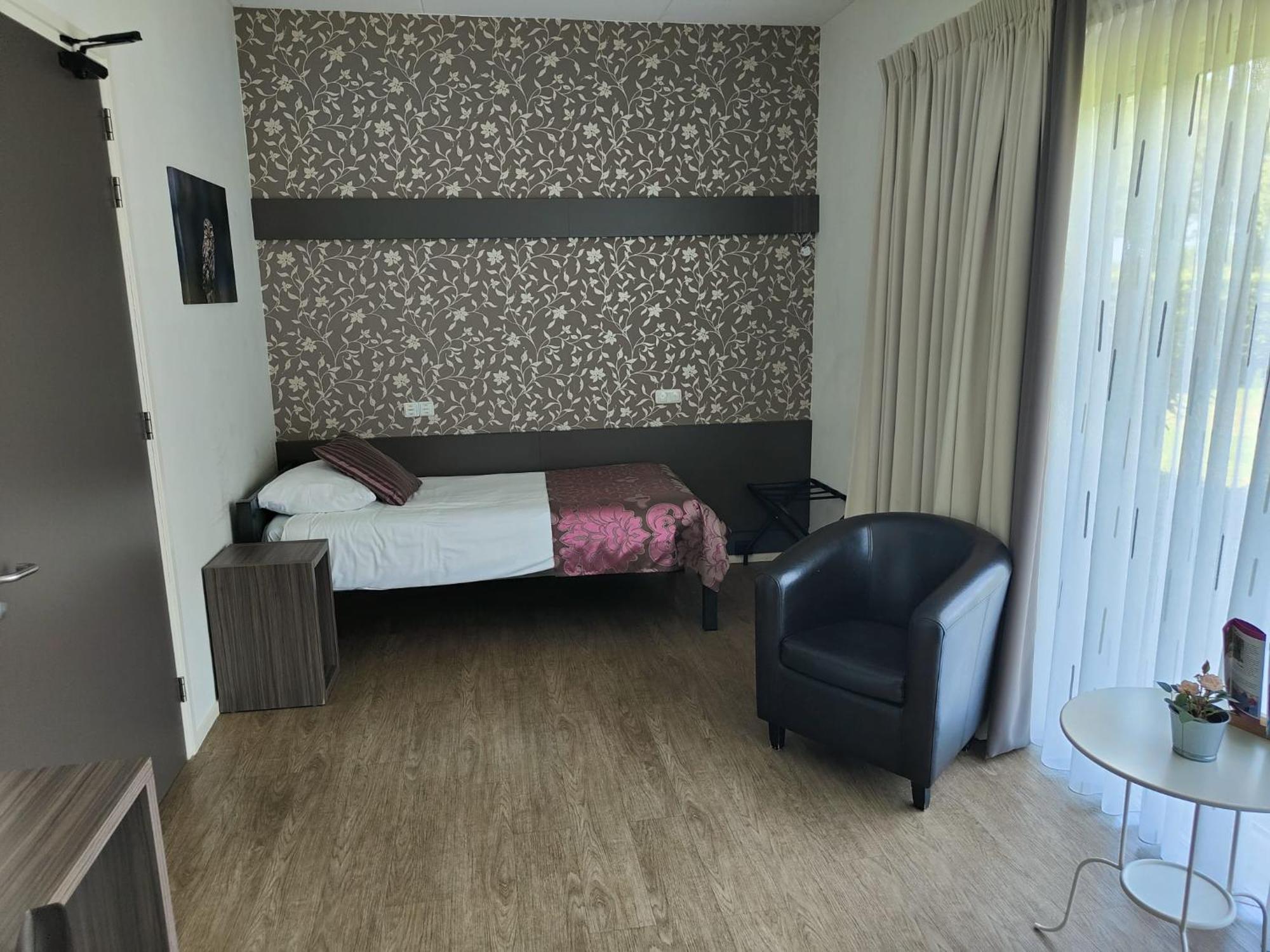 B&B Hotel De Vrije Vogel Elsloo  Экстерьер фото